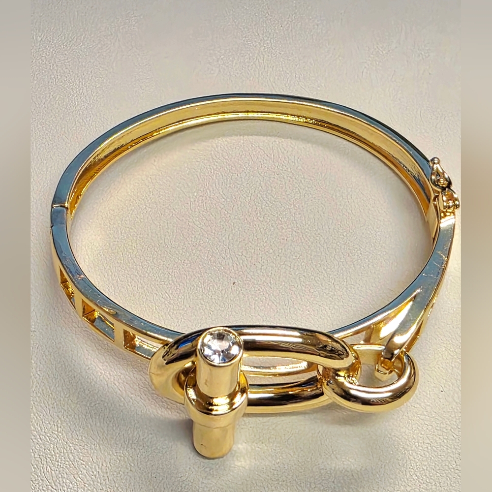 Toggle Bangle - Picture 3 of 5